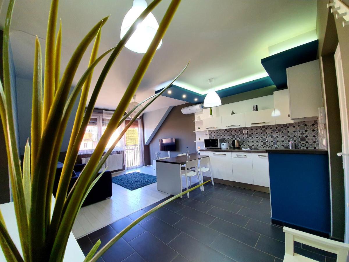 Intro Apartman Sarvar Exterior photo